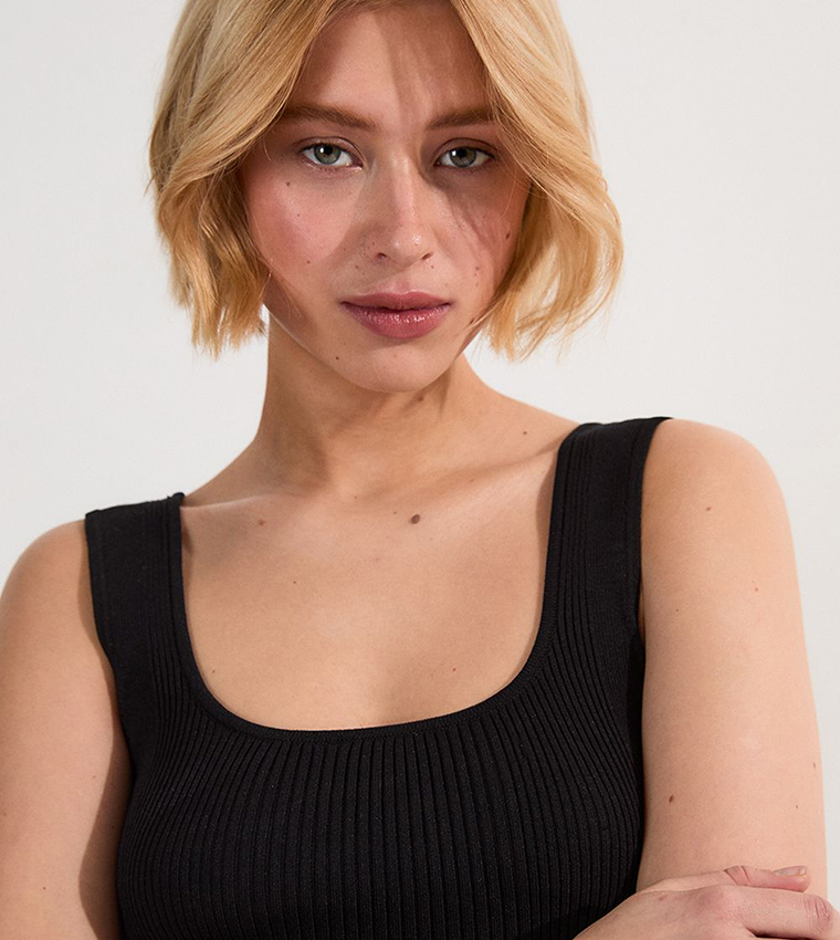 Ribbed Scoop Neck Tank Top