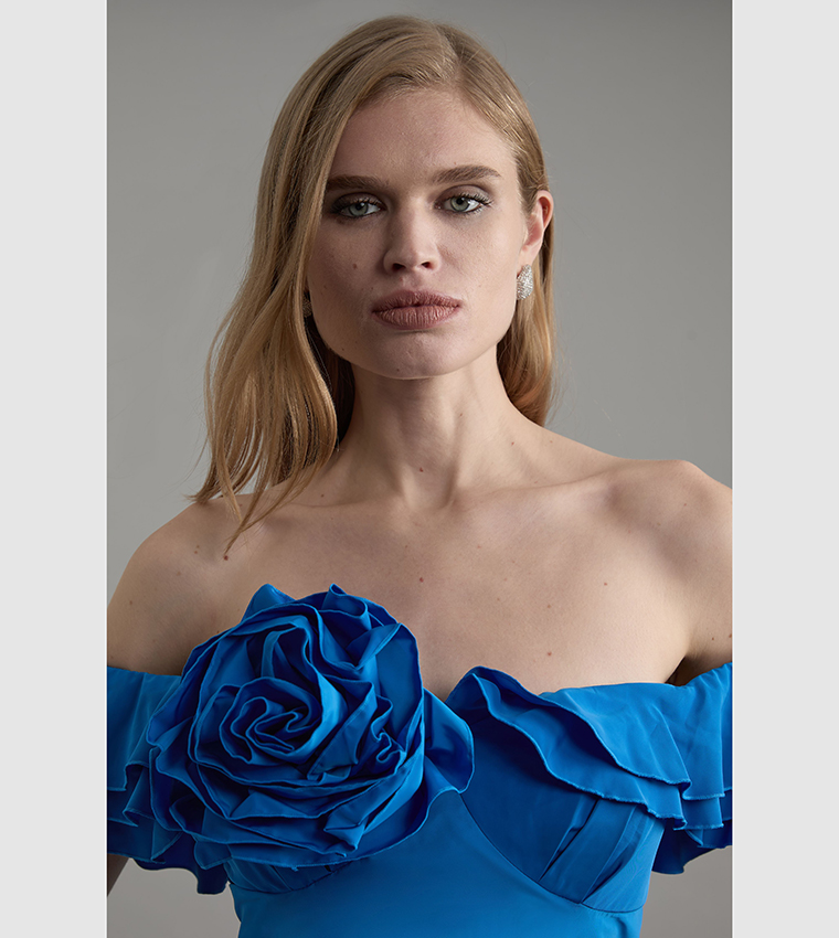 Buy Karen Millen Off Shoulder Taffeta Ruffle Woven Maxi Dress In Blue |  6thstreet Bahrain