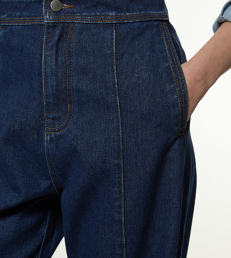 Contrast Stitch Detail Straight Fit Jeans