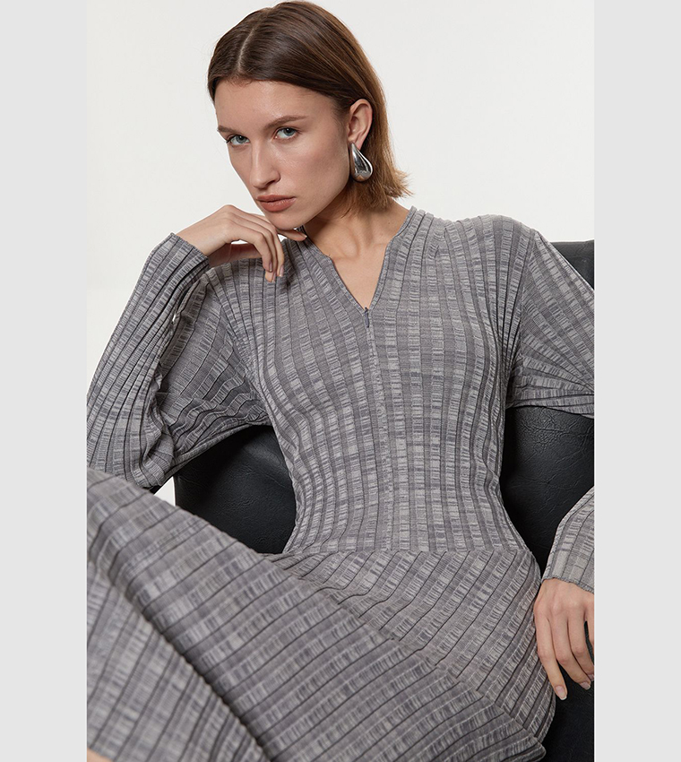 Twist Yarn Zip Detail Figure Form Ribbed Knitted Dress