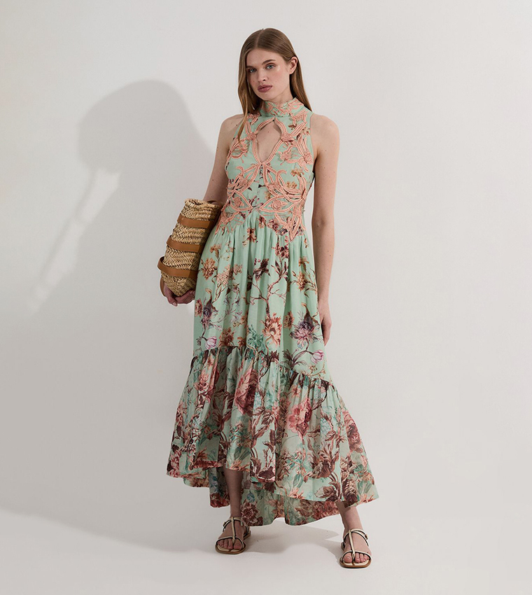Petite Floral Appliqued Lace Maxi Dress