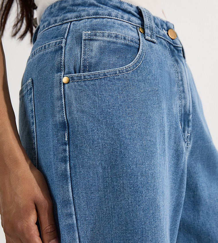 Soft Washed Wide Leg Jeans