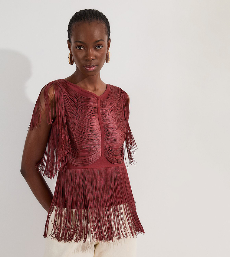 توب منسوج بشراشيب منسدلة