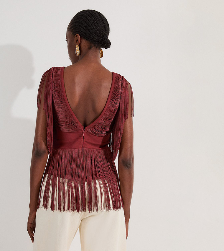 توب منسوج بشراشيب منسدلة