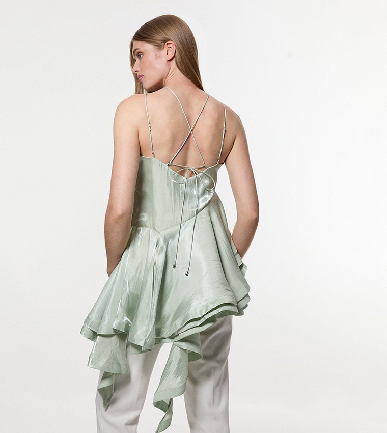 توب ميتالك بحمالات رفيعة