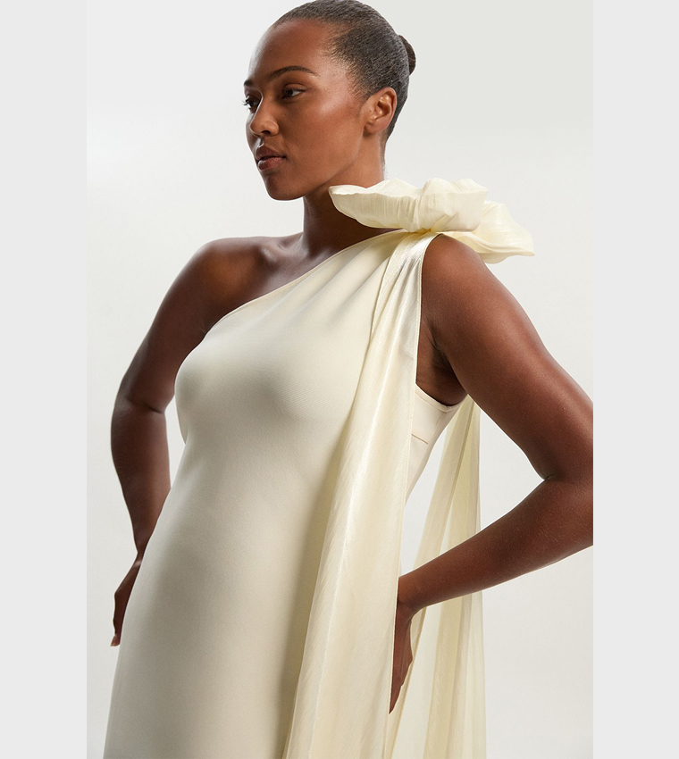 Curve Bandage Sleeves Detail Maxi Dress