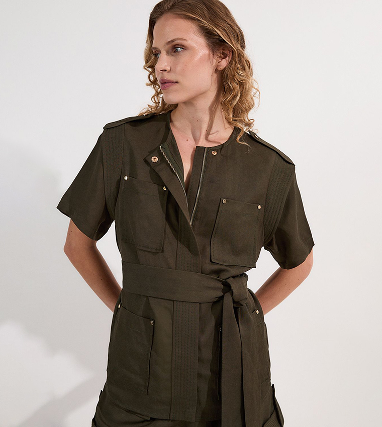 توب كتان بحزام وخياطة