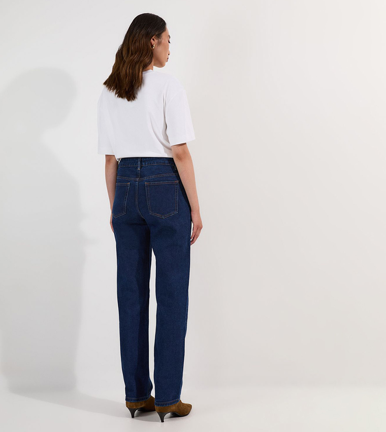 Rigid Mid Rise Straight Fit Jeans
