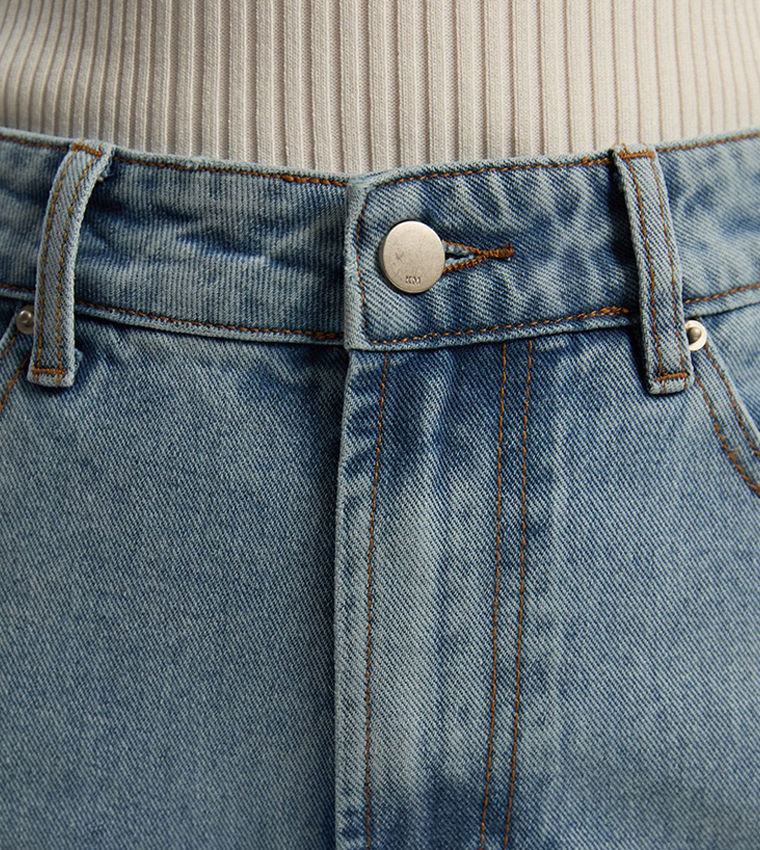 Rigid High Rise Straight Fit Jeans