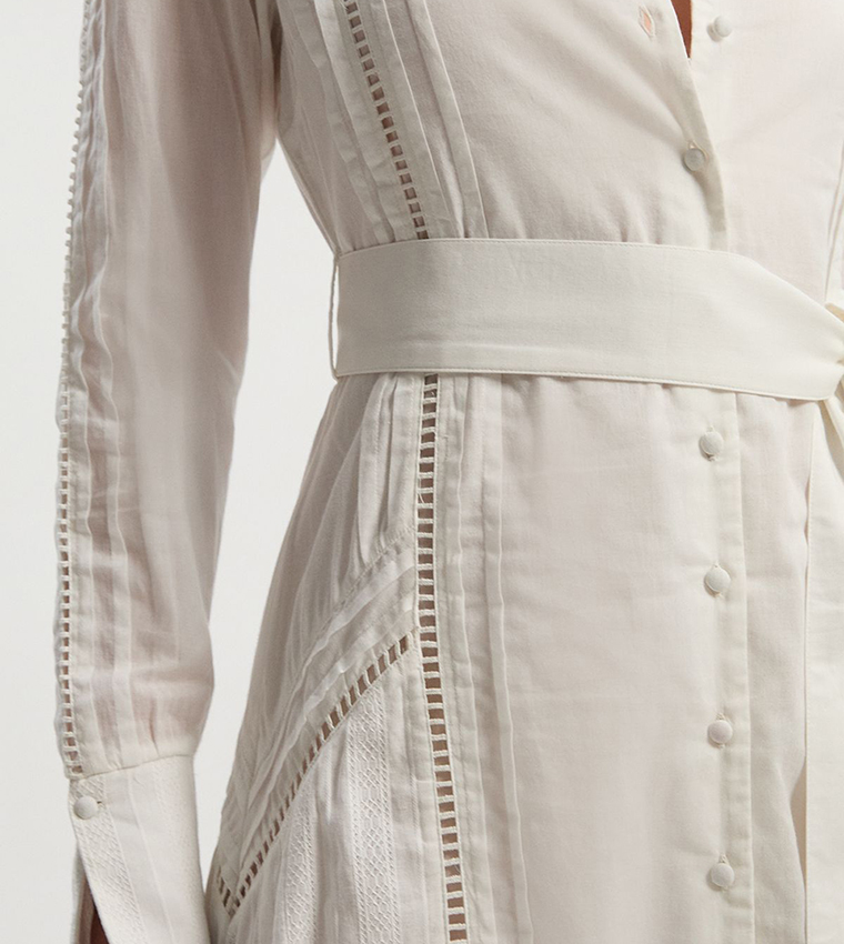 فستان ميدي بحواف دانتيل وكم طويل 