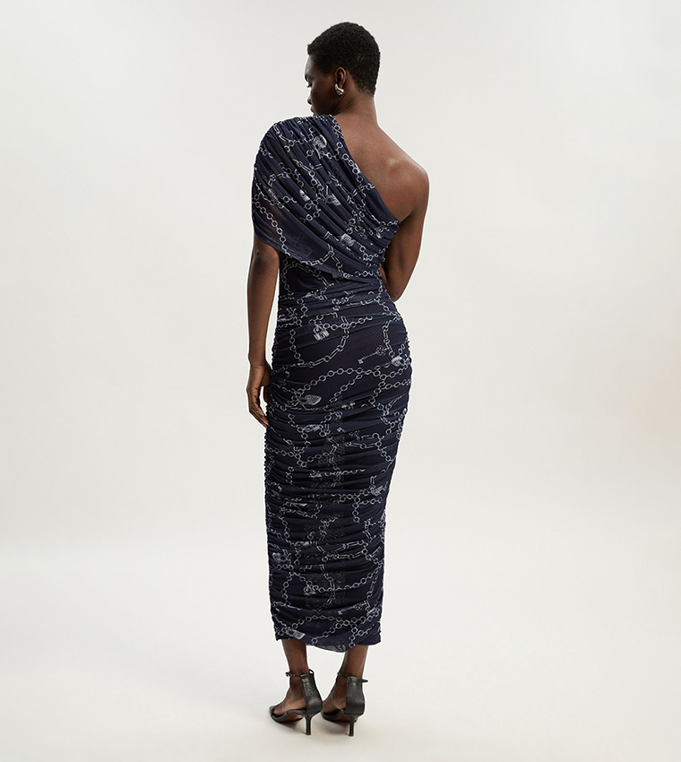 فستان ميدي بكتف واحد بطبعة سلسلة