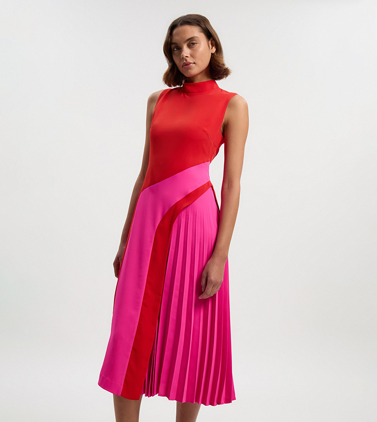 Soft Tailored Color block High Neck Pleated Midi Dress