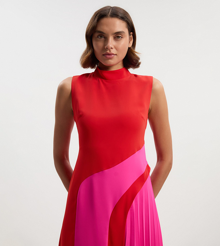 Soft Tailored Color block High Neck Pleated Midi Dress