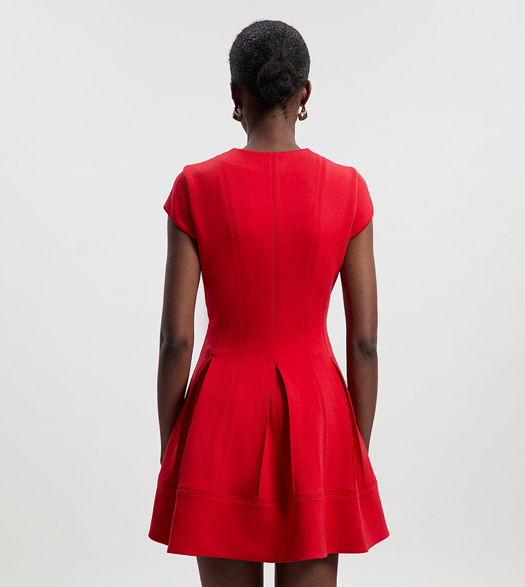 Buy Karen Millen Scuba Zip Detail Pleated Short Sleeves Mini Dress In Red |  6thStreet Qatar