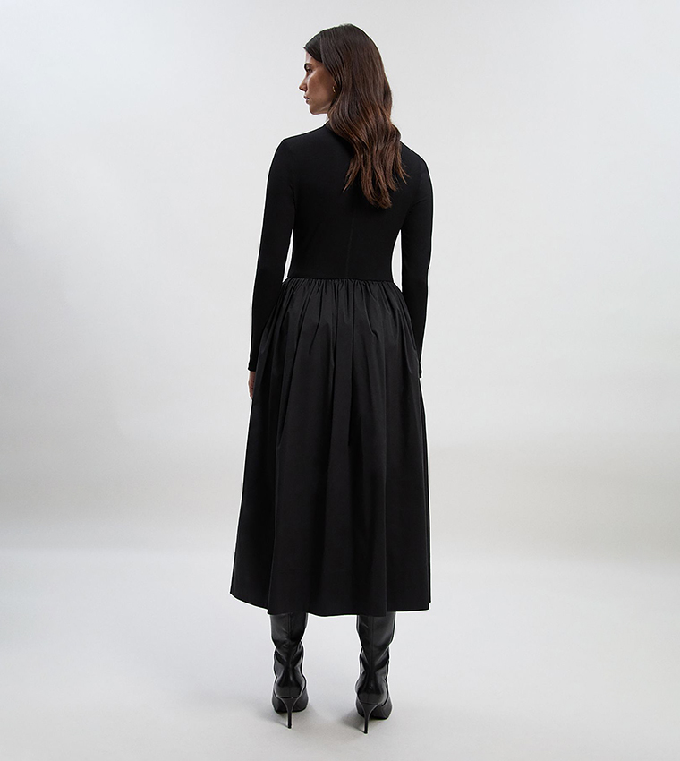 فستان ميداكسي بياقة مثبتة بأزرار للمقاسات الصغيرة 