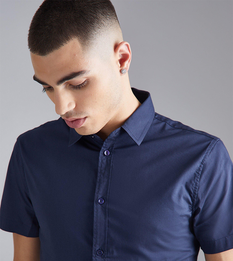Solid Long Sleeves Slim Fit Shirt