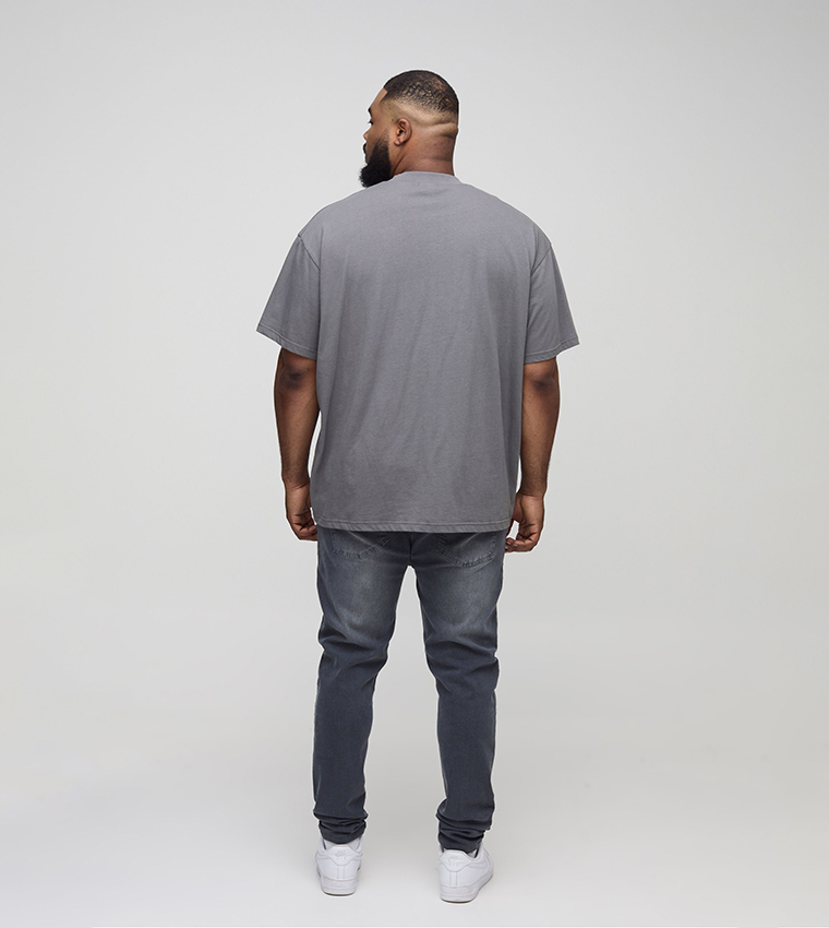 بنطال جينز سكيني ضيق ممزق