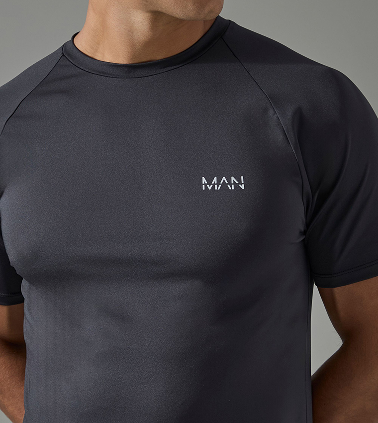 Solid Muscle Fit Active T-Shirt
