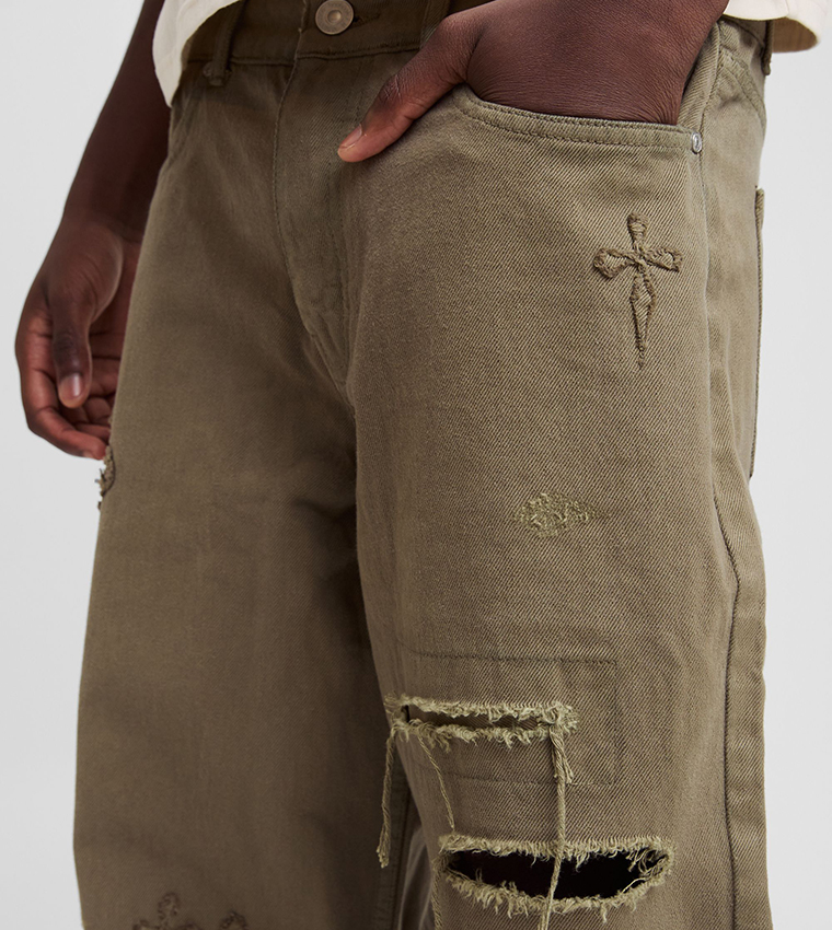Rigid Cross Appliqued Relaxed Fit Jeans