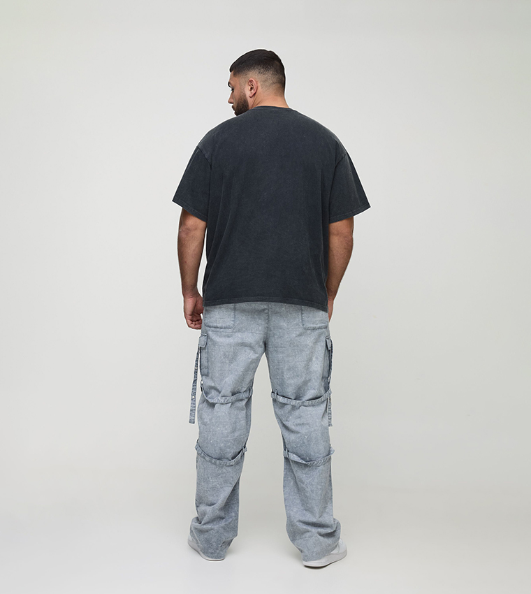 Acid Wash Strappy Relaxed Fit Cargo Jeans