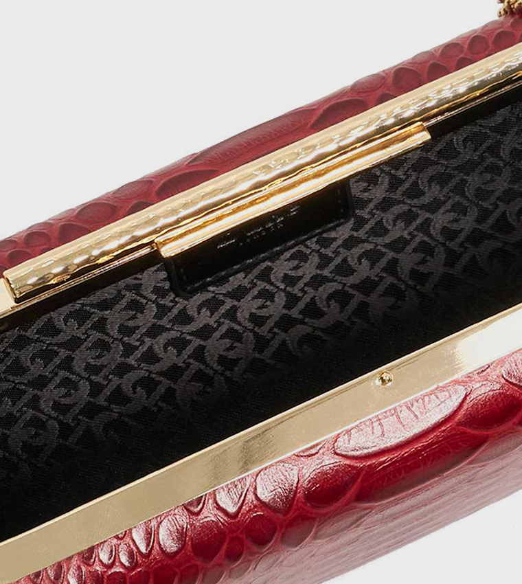 شنطة كلاتش بادي