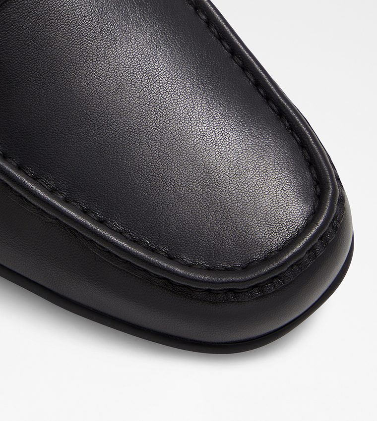 BOREALISS Slip-On Loafers