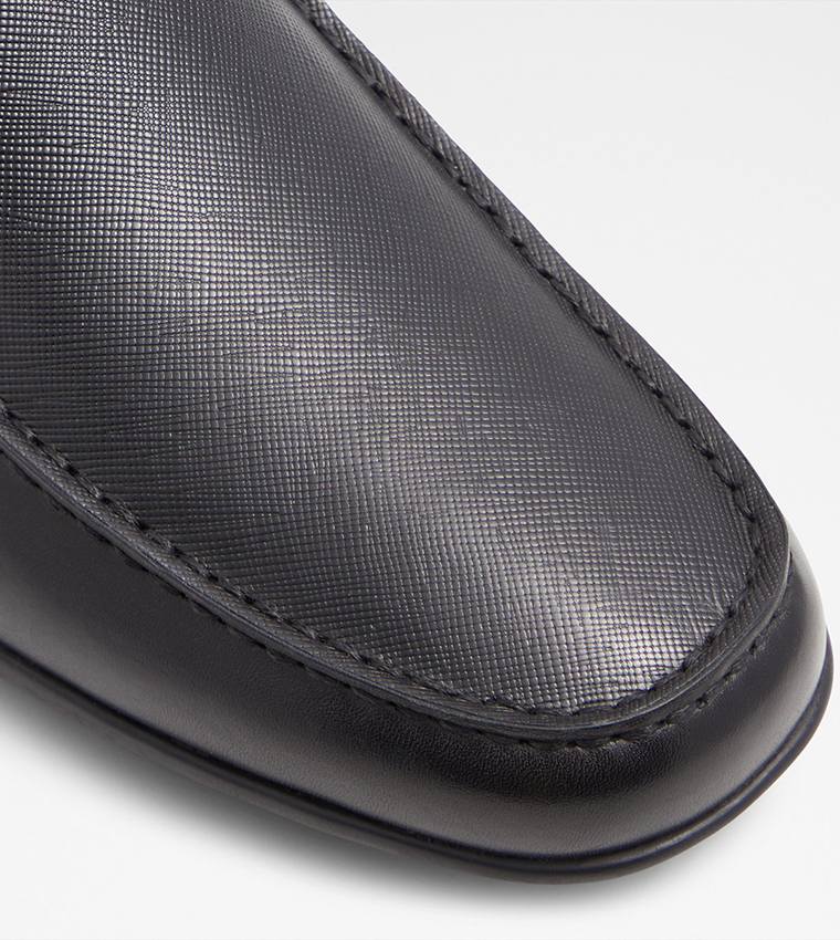 BOVIS-IN Round Toe Moccasins