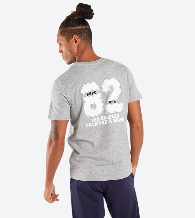 تي شيرت بلون رمادي