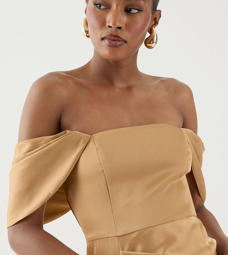 فستان وصيفات العروس ماكسي ساتان بكشكشة 