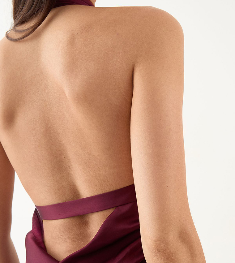 فستان ماكسي ساتان بياقة هالتر لوصيفات العروس