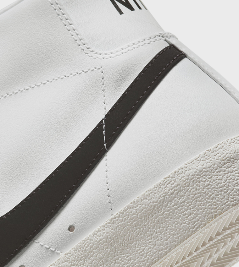 BLAZER '77 VNTG High Top Sneakers