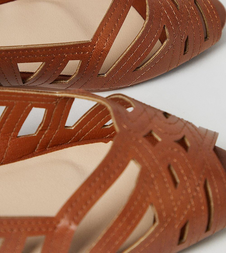 Wide Fit Prim Peep Toe Ballet Flats