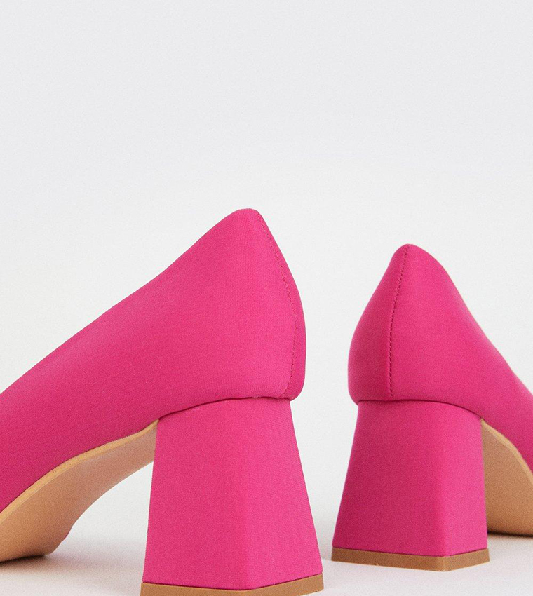 Pink round hotsell toe pumps