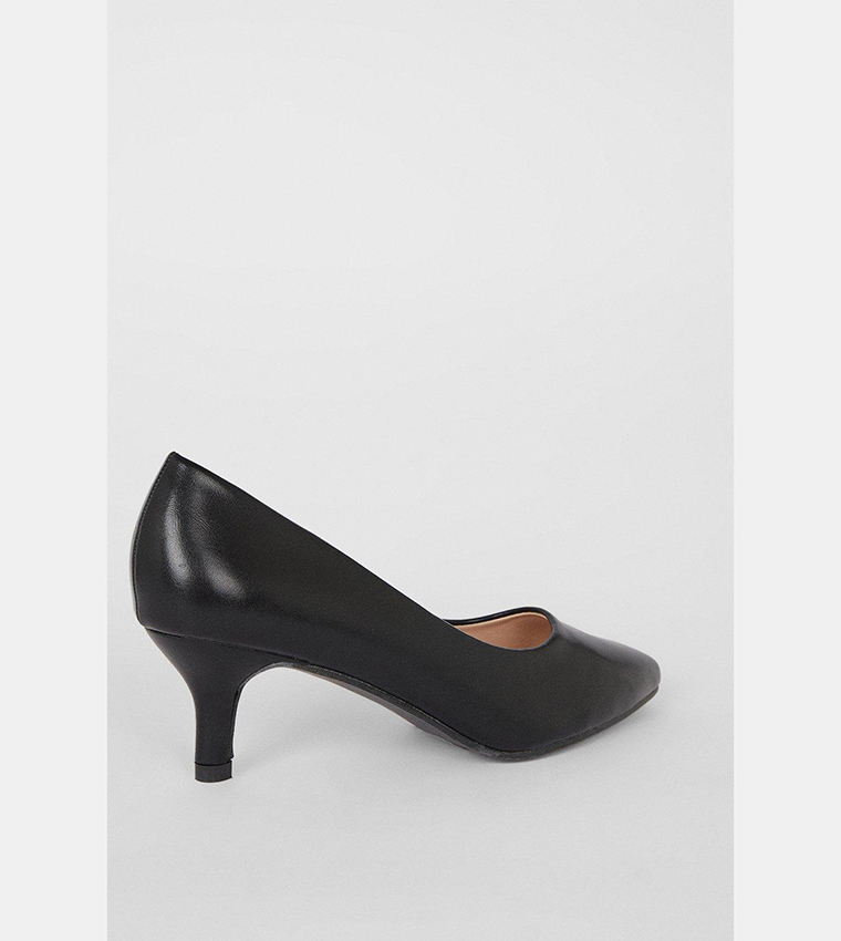 Black court hot sale shoes low heel