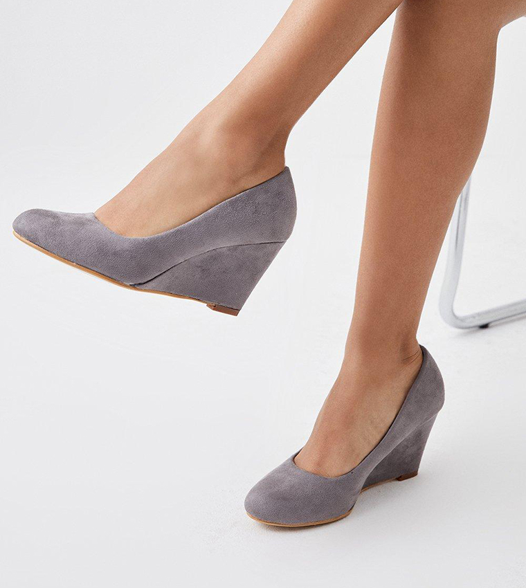 Grey shop wedge pumps