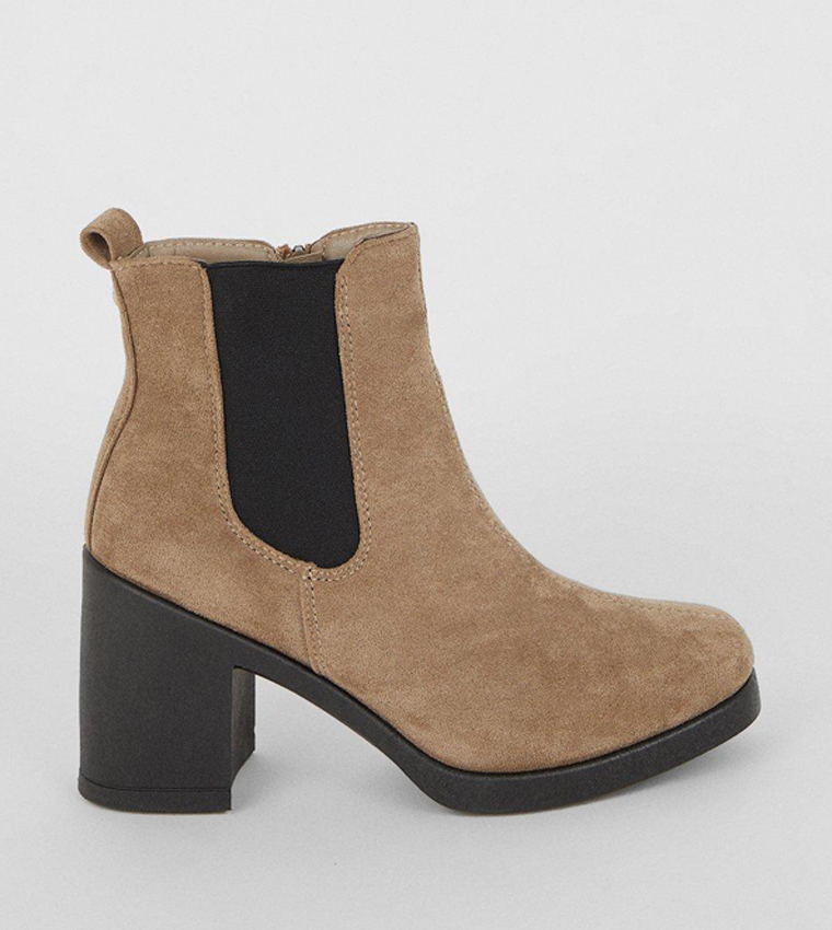 Casual heeled sale boots