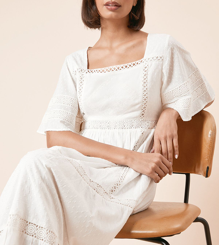 Embroidered Short Sleeves Midi Dress