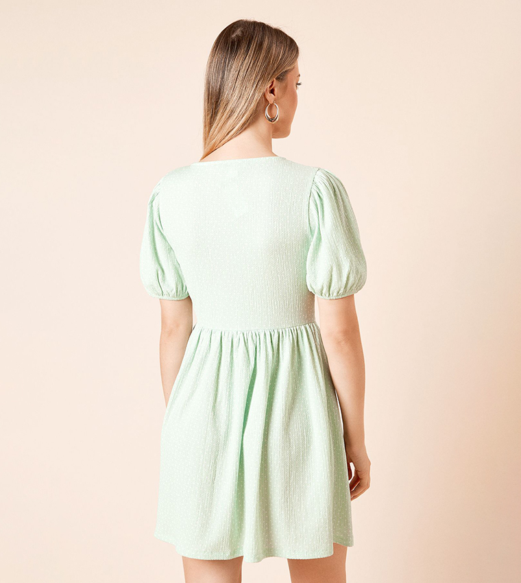 فستان ميني منقط كم باف بربطة أمامية 