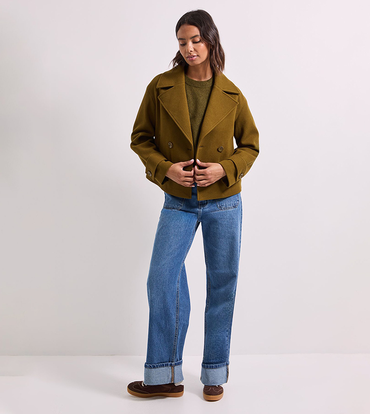 جاكيت بياقة عريضة 