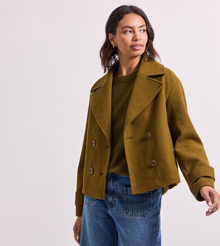 جاكيت بياقة عريضة 