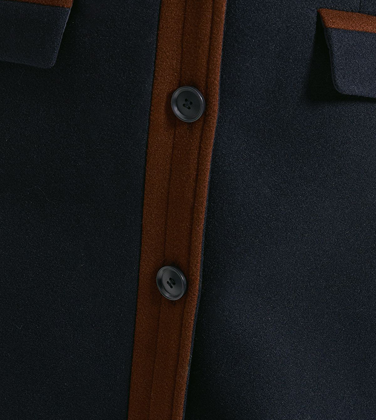 جاكيت بألوان متباينة  