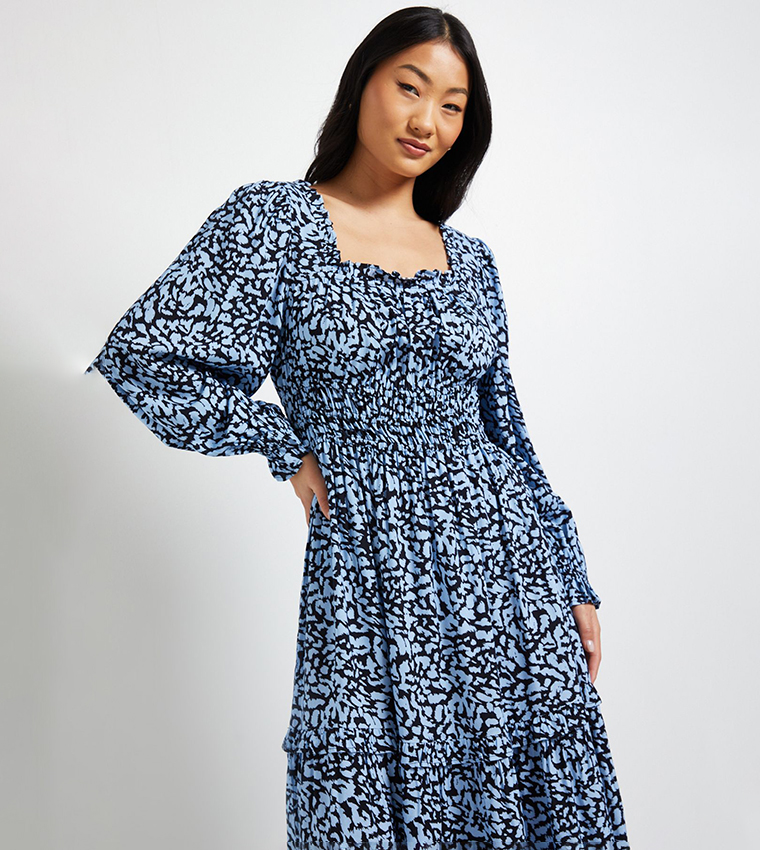 فستان ميدي كم بيشوب بطبعة للمقاسات الصغيرة 