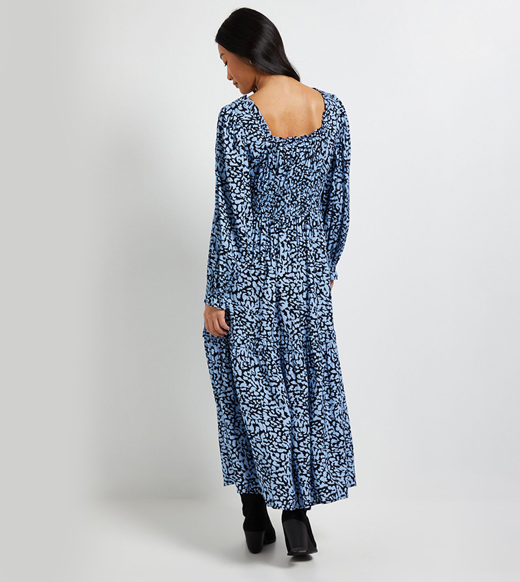 فستان ميدي كم بيشوب بطبعة للمقاسات الصغيرة 