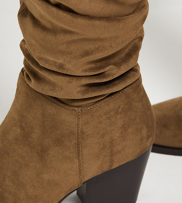 بوت وسط شامواه صناعي 