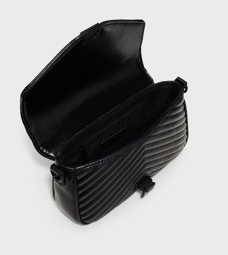 شنطة يد مبطنة 