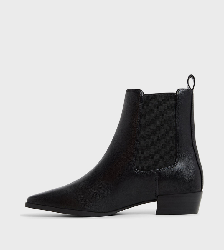 BRYNLEIGH Low Heel Chelsea Boots