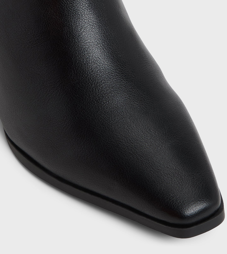 BRYNLEIGH Low Heel Chelsea Boots