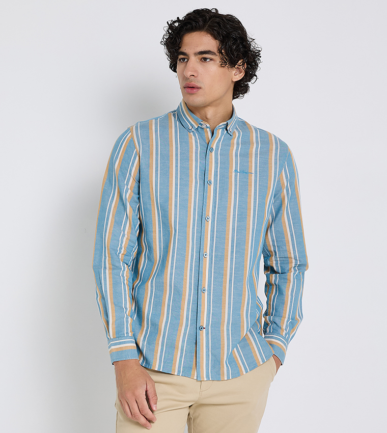 قميص قطن مخطط بياقة بأزرار