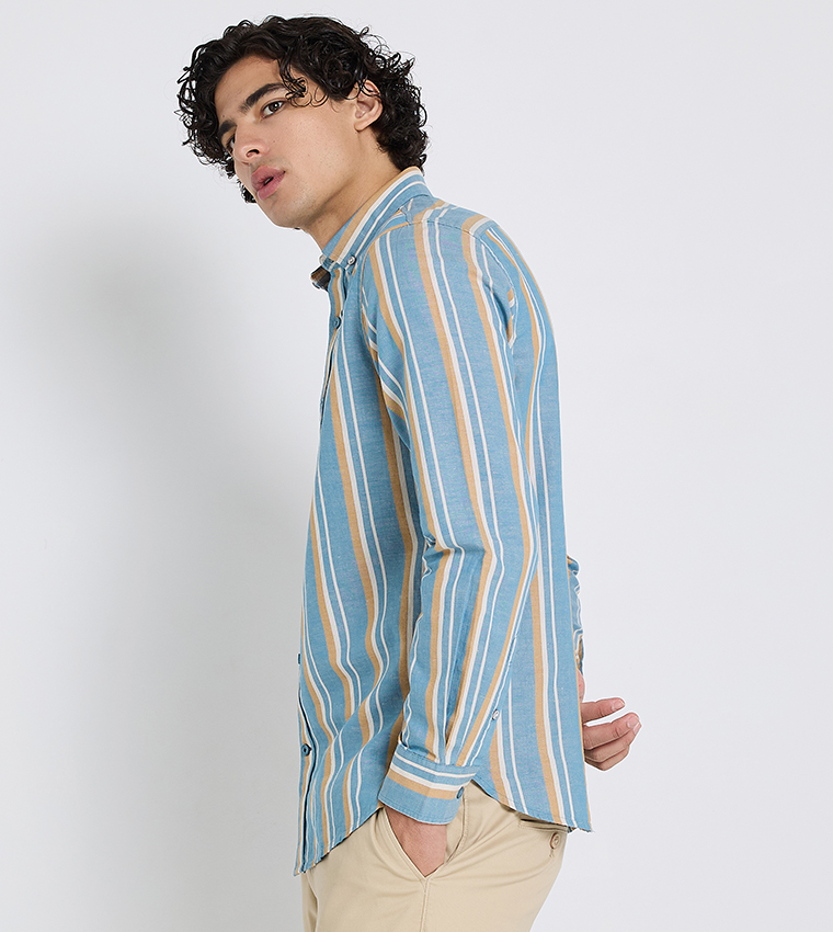 قميص قطن مخطط بياقة بأزرار