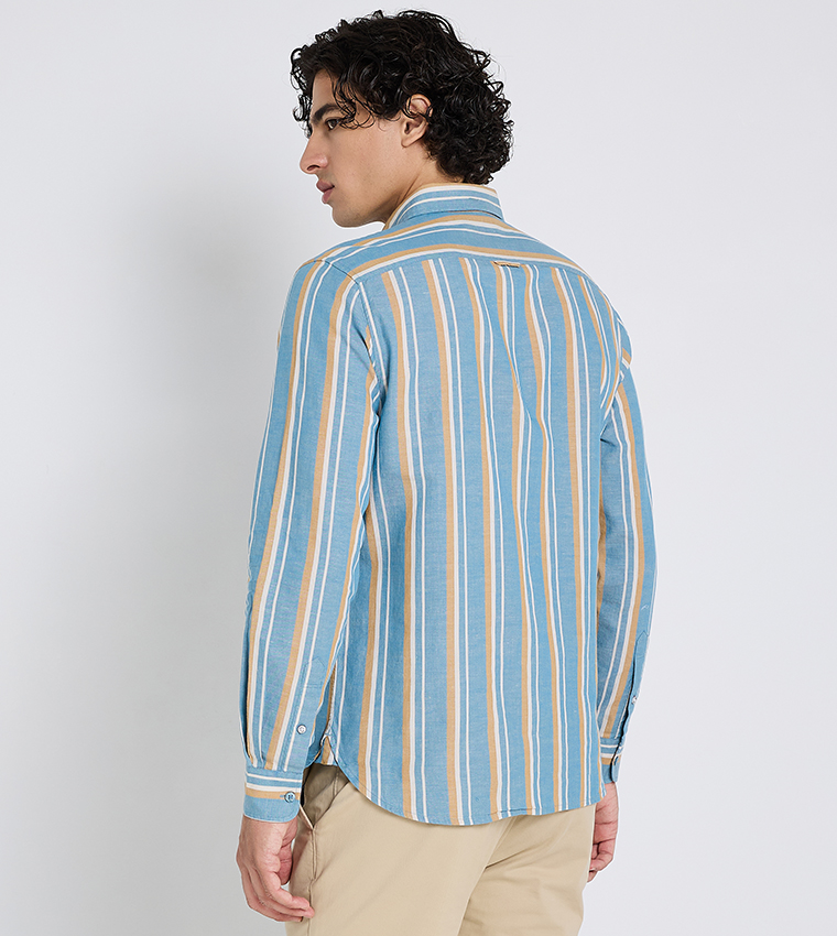 قميص قطن مخطط بياقة بأزرار